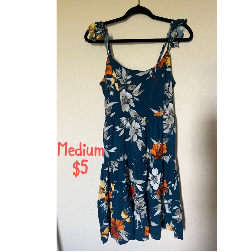 Various dresses - Picture 6 of 10